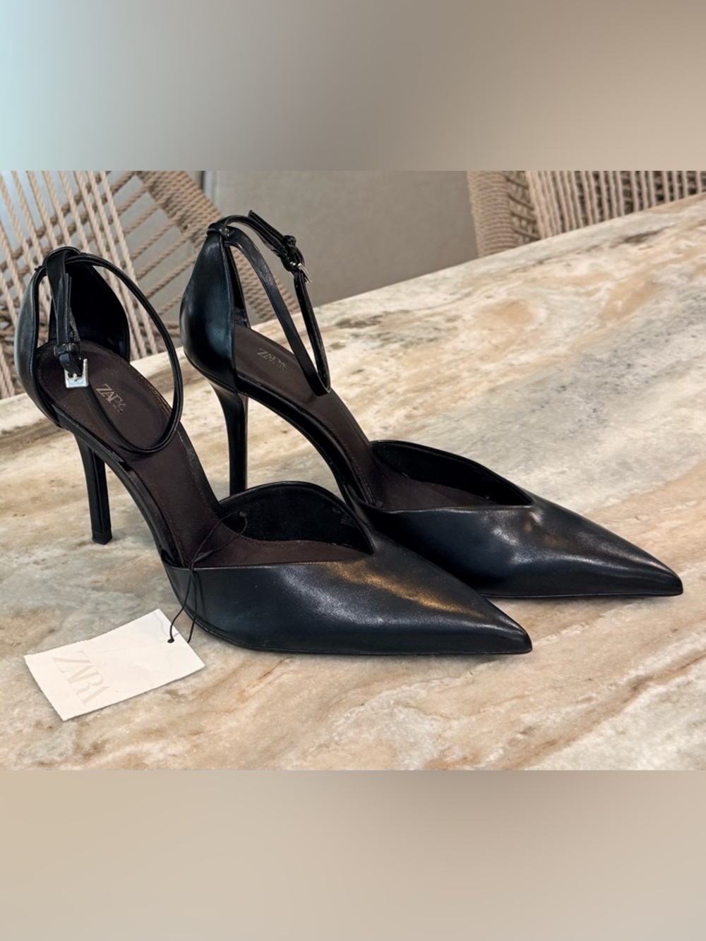 NWT Women’s ZARA black pointed toe heels- Size 39 - Picture 2 of 9